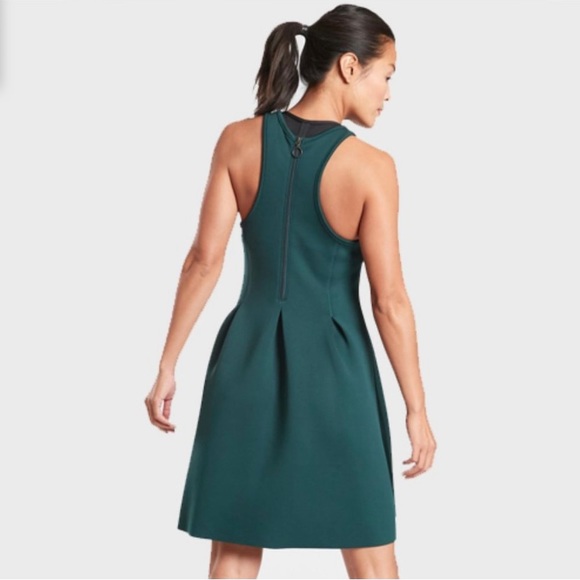 Athleta En Route Scuba Dress.Wonderful stretchy material.Back zipper.Size M - Picture 2 of 10